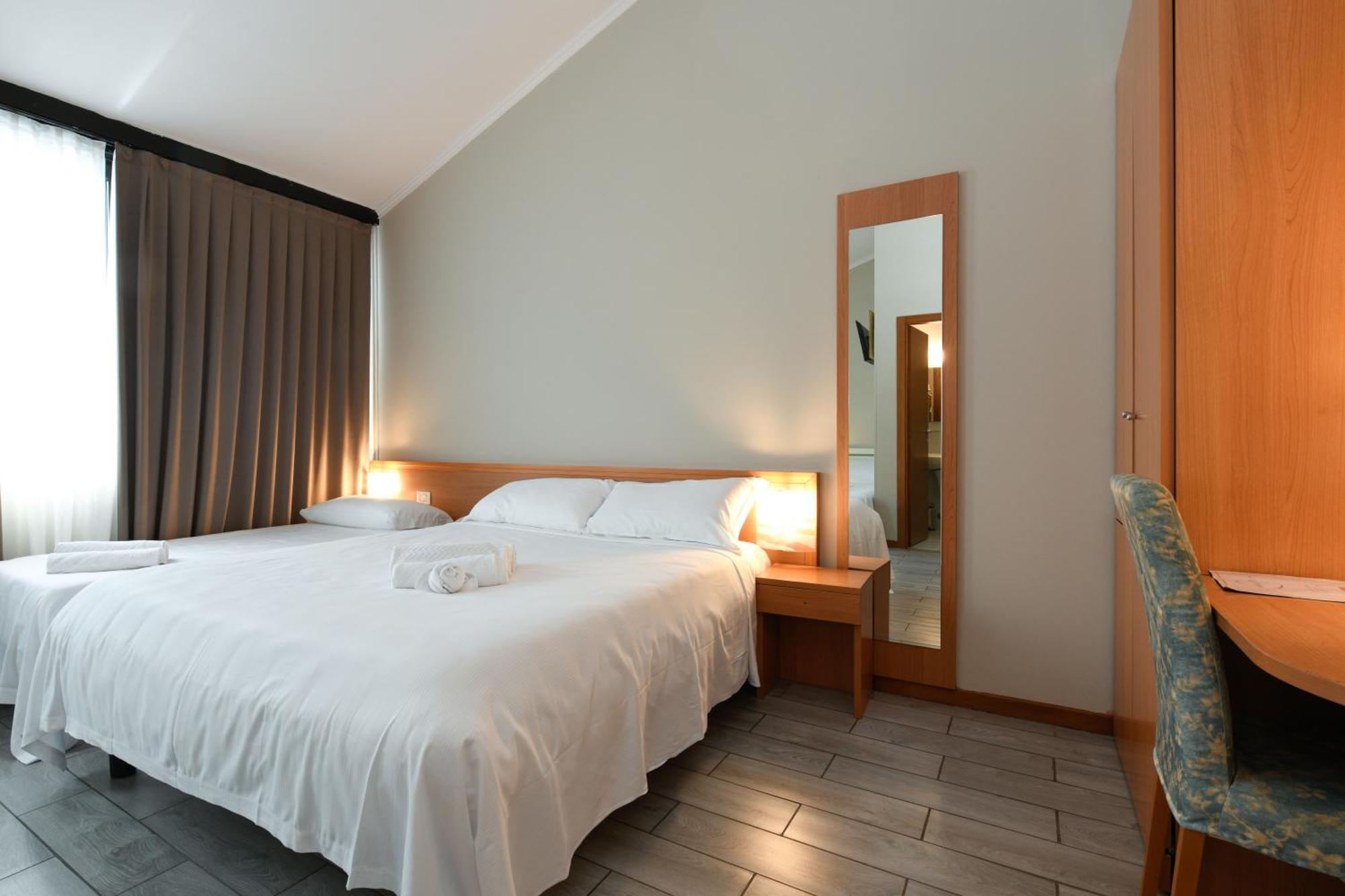 Garda Hotel 3*